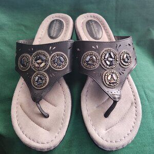 Croft & Barrow 9 Sole(sense)ability Sandals Black Leather Beaded Flip Flop Thong
